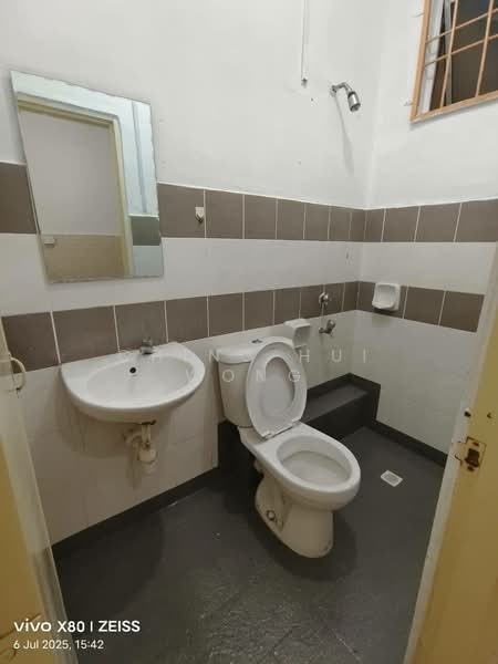 Apartment for Sale at Angkasa Apartment - Ching Hui Wong - Bathroom - PropertyGuru.com.my