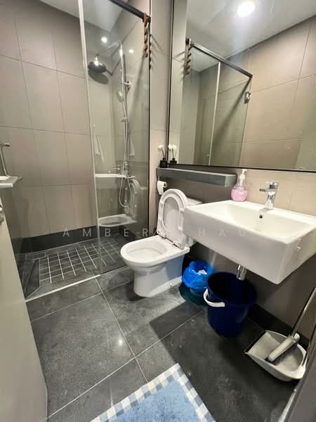 Service Residence for Rent at Bloomsvale Menara Vista Petaling - Amber Chau - Bathroom - PropertyGuru.com.my