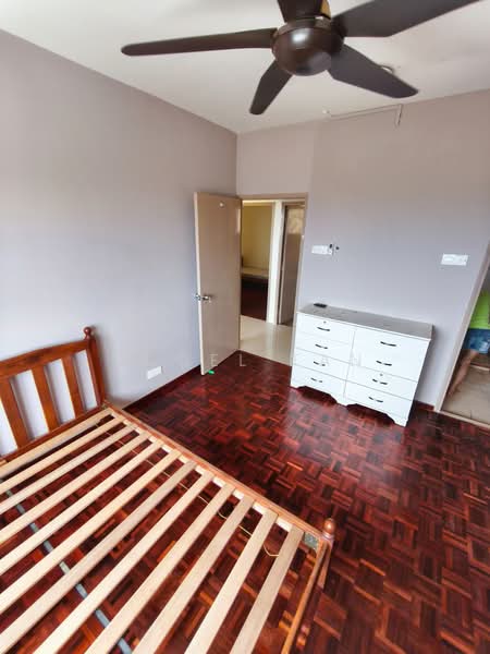 Pangsapuri untuk Disewa di Pangsapuri Saraka - Angel Tan - Bedroom - PropertyGuru.com.my
