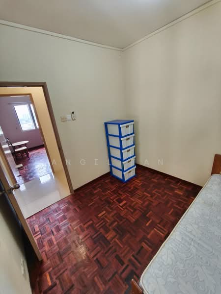 Pangsapuri untuk Disewa di Pangsapuri Saraka - Angel Tan - Bedroom - PropertyGuru.com.my