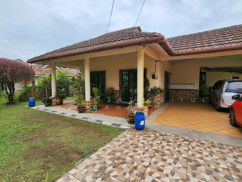 Rumah Banglo untuk Dijual di Bukit Sentosa (Rawang) - Mohd Aizat Saiful Bahri - Exterior - PropertyGuru.com.my