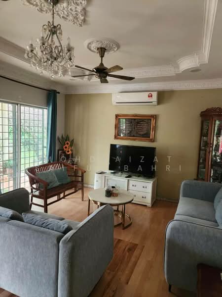 Rumah Banglo untuk Dijual di Bukit Sentosa (Rawang) - Mohd Aizat Saiful Bahri - Living Room - PropertyGuru.com.my