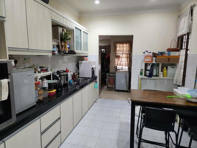 Rumah Banglo untuk Dijual di Bukit Sentosa (Rawang) - Mohd Aizat Saiful Bahri - Kitchen - PropertyGuru.com.my