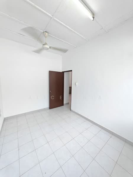Rumah Teres 1 Tingkat untuk Dijual di Taman Perling (Perling) - Alice Chia - Interior - PropertyGuru.com.my