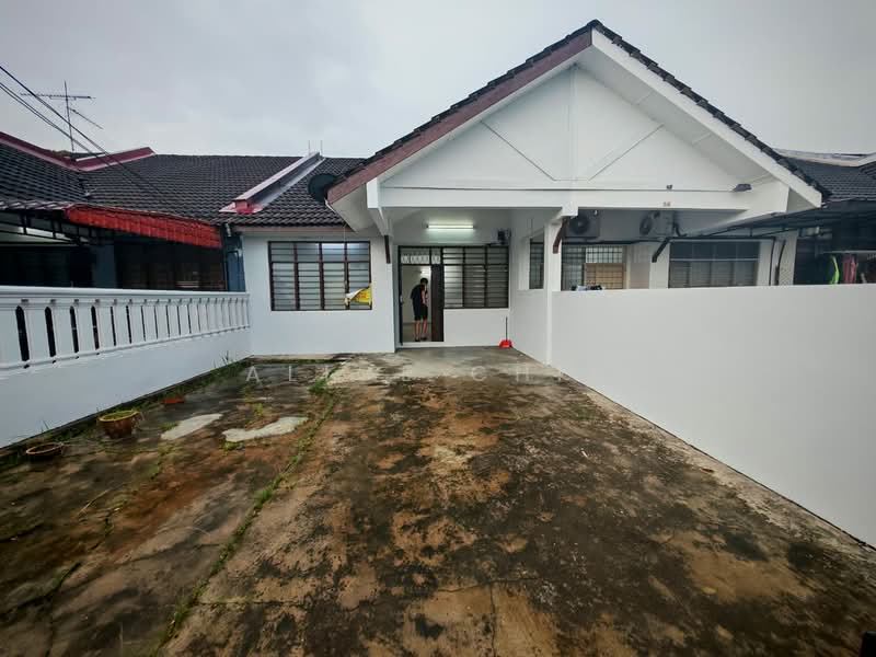 Rumah Teres 1 Tingkat untuk Dijual di Taman Perling (Perling) - Alice Chia - Exterior - PropertyGuru.com.my