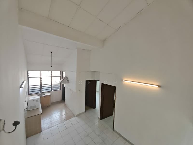 Rumah Teres 1 Tingkat untuk Dijual di Taman Perling (Perling) - Alice Chia - Kitchen - PropertyGuru.com.my