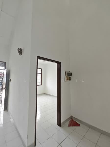 Rumah Teres 1 Tingkat untuk Dijual di Taman Perling (Perling) - Alice Chia - Interior - PropertyGuru.com.my