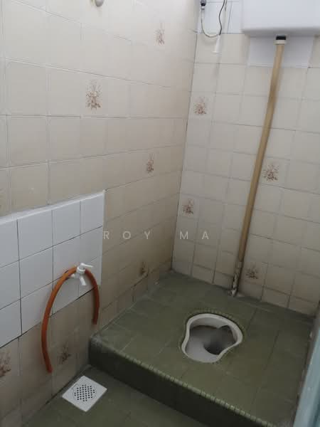 Rumah Teres 2 Tingkat untuk Dijual di Jalan Kuching (Kuala Lumpur) - Roy Ma - Bathroom - PropertyGuru.com.my