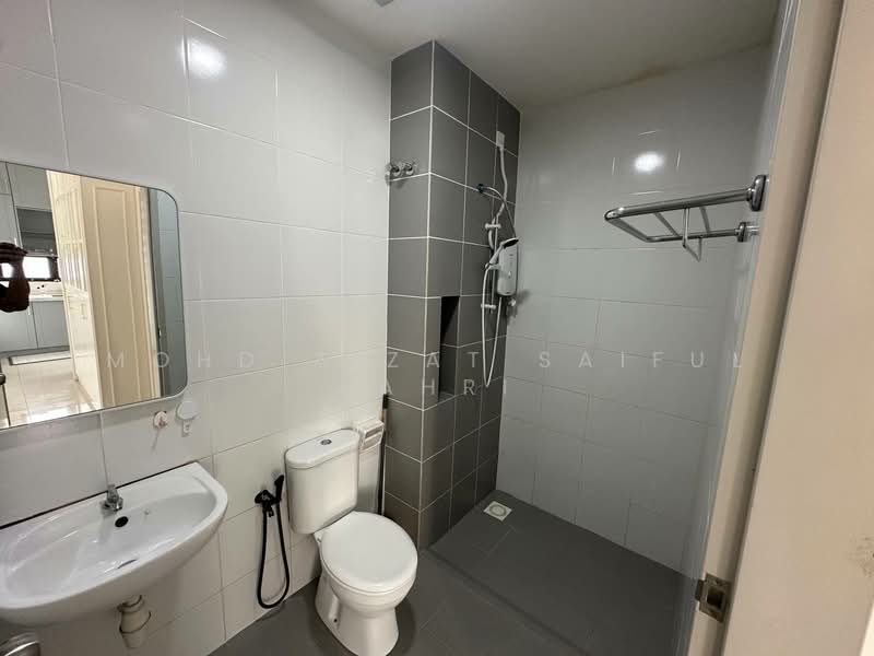 Rumah Banglo untuk Dijual di Eco Grandeur (Puncak Alam) - Mohd Aizat Saiful Bahri - Bathroom - PropertyGuru.com.my