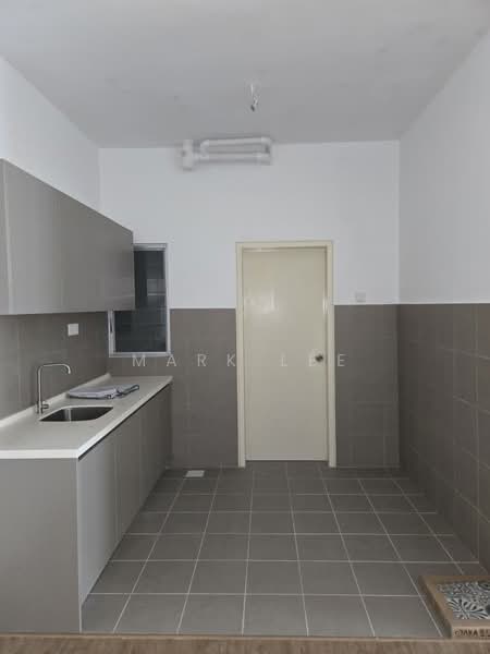 Kondominium untuk Dijual di Lakefront Homes - Mark Lee - Kitchen - PropertyGuru.com.my