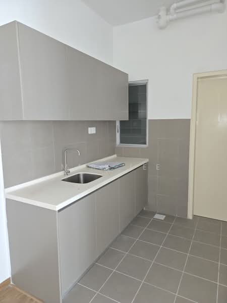 Kondominium untuk Dijual di Lakefront Homes - Mark Lee - Kitchen - PropertyGuru.com.my