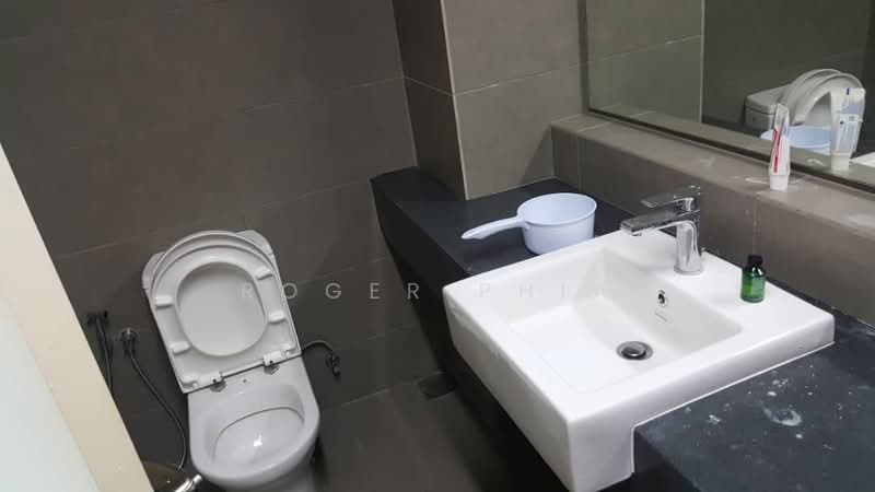 Servis Apartment untuk Disewa di MKH Boulevard - Roger Phia - Bathroom - PropertyGuru.com.my