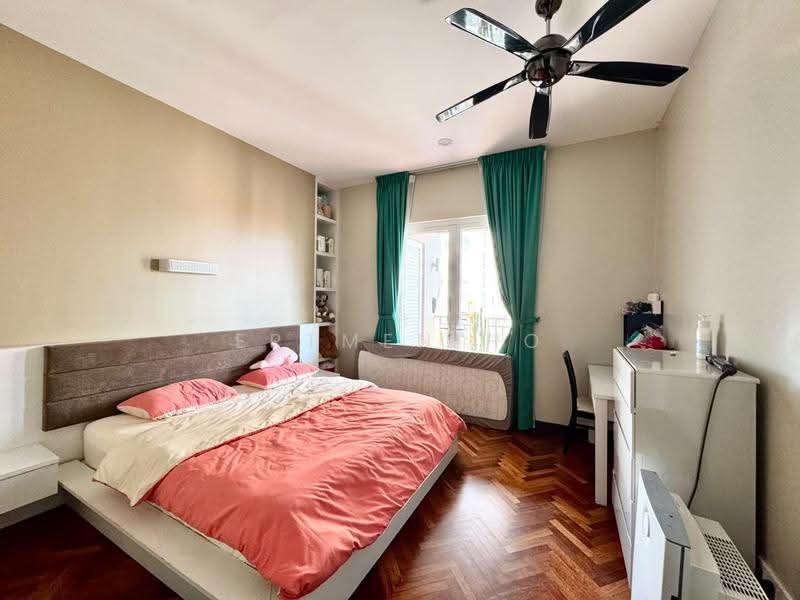 Kondominium untuk Dijual di Quayside Seafront Resort Condominiums - Ertmen Ho - Bedroom - PropertyGuru.com.my