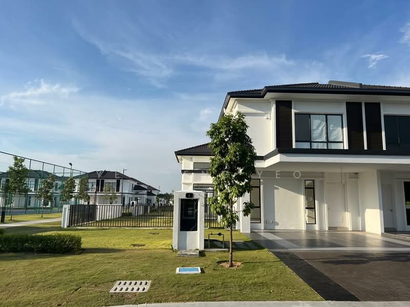 Rumah Teres 2 Tingkat untuk Dijual di Eco Grandeur (Puncak Alam) - Yee Seng Yeo - Exterior - PropertyGuru.com.my