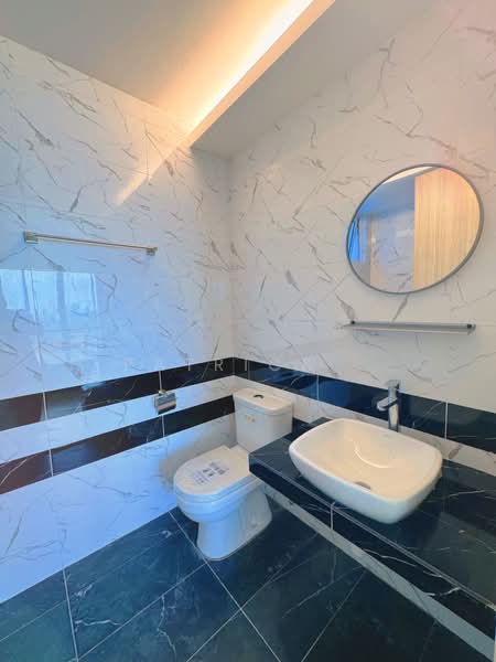 Kondominium untuk Disewa di QuayWest Residence - Patrick . - Bathroom - PropertyGuru.com.my