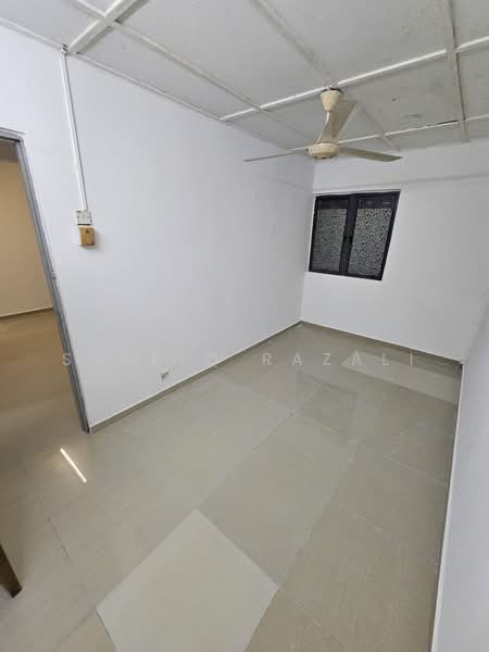 Rumah Flat untuk Disewa di Flat Pandan Indah 3/3 - Syafiq Razali - PropertyGuru.com.my