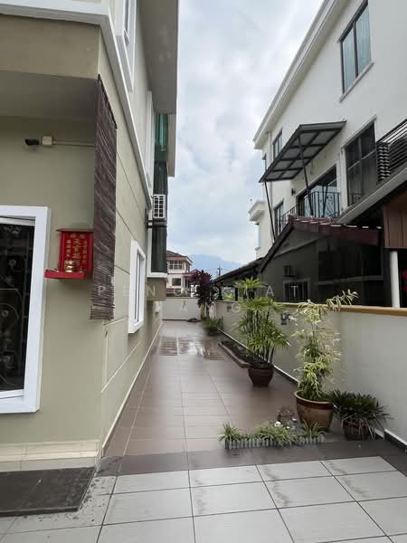 Bungalow for Sale in Taman Templer (Rawang) - Peng Kiat Tang - Exterior - PropertyGuru.com.my