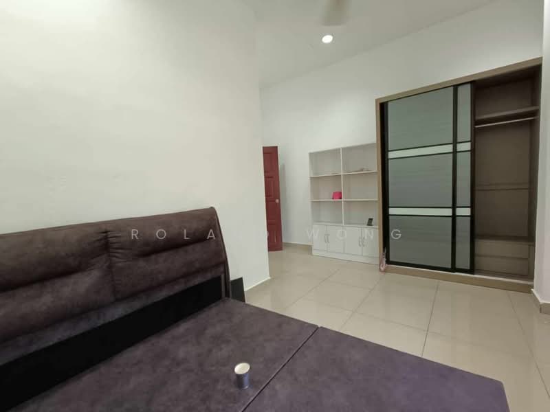Rumah Banglo untuk Dijual di Taman Majidee (Johor Bahru) - Roland Wong - Bedroom - PropertyGuru.com.my