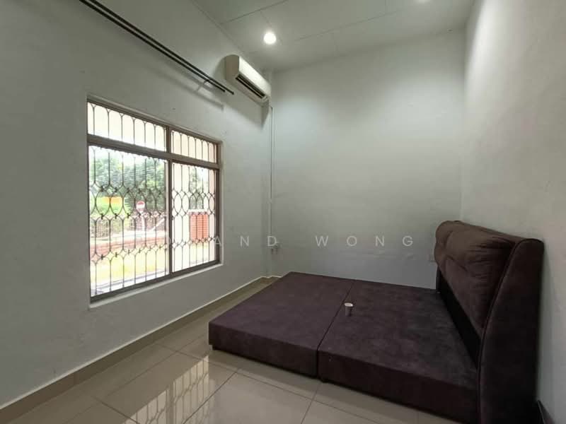 Rumah Banglo untuk Dijual di Taman Majidee (Johor Bahru) - Roland Wong - Bedroom - PropertyGuru.com.my