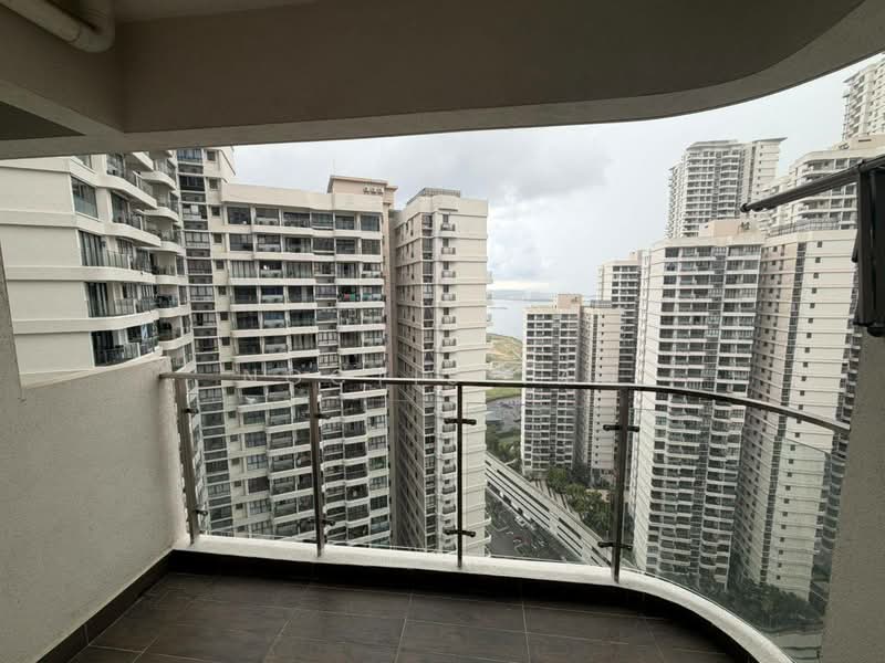 Condominium for Rent at Bay Point @ Country Garden Danga Bay - Noctis Tan - Balcony - PropertyGuru.com.my
