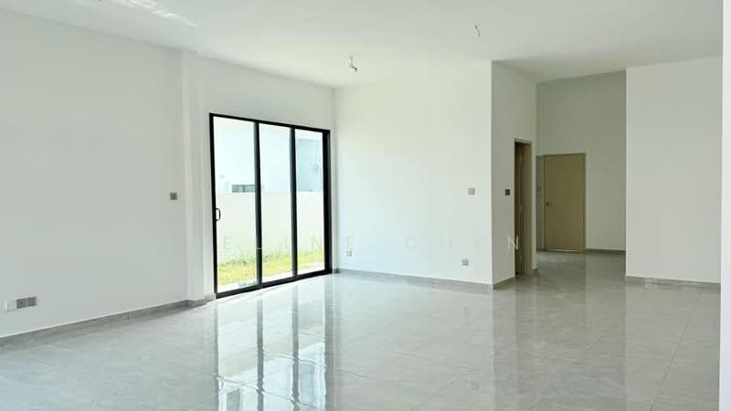Semi-Detached House for Sale in Bandar Botani Parkland (Jasin) - Celine Chen - Living Room - PropertyGuru.com.my