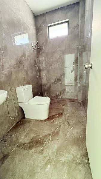 Semi-Detached House for Sale in Bandar Botani Parkland (Jasin) - Celine Chen - Bathroom - PropertyGuru.com.my
