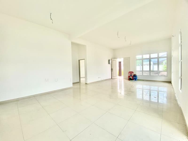 Rumah Banglo untuk Dijual di Taman Bukit Senawang (Senawang) - Mu'izz Halim - Living Room - PropertyGuru.com.my