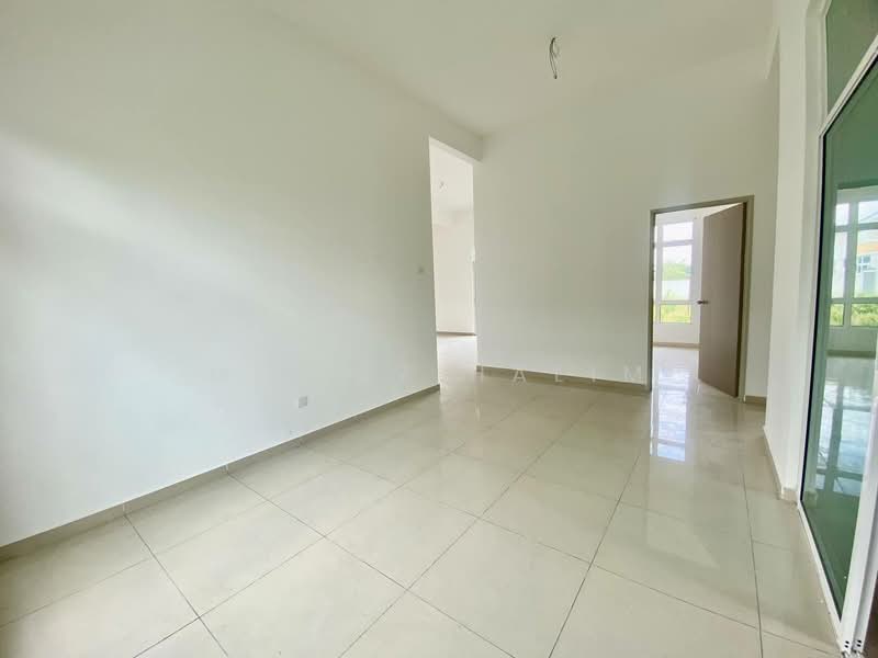 Rumah Banglo untuk Dijual di Taman Bukit Senawang (Senawang) - Mu'izz Halim - Living Room - PropertyGuru.com.my