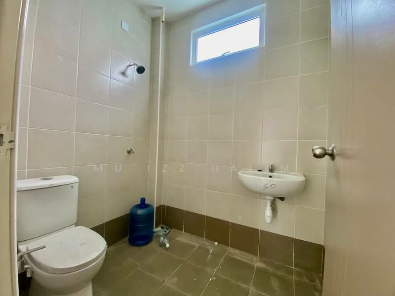 Rumah Banglo untuk Dijual di Taman Bukit Senawang (Senawang) - Mu'izz Halim - Bathroom - PropertyGuru.com.my