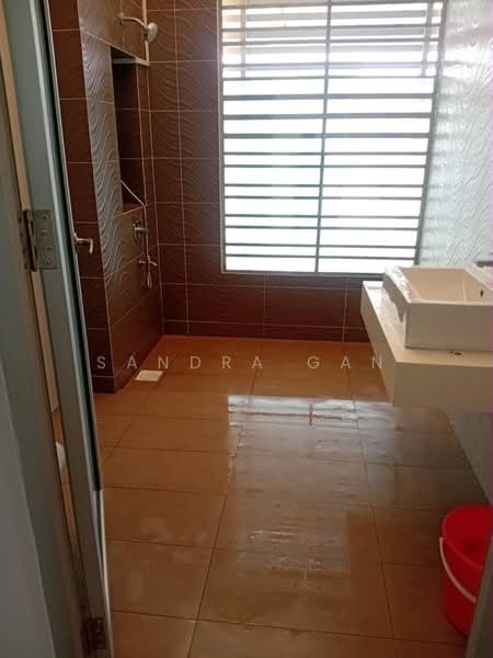 Rumah Teres 2 Tingkat untuk Dijual di Taman Sutera (Johor Bahru) - Sandra Gan - Bathroom - PropertyGuru.com.my