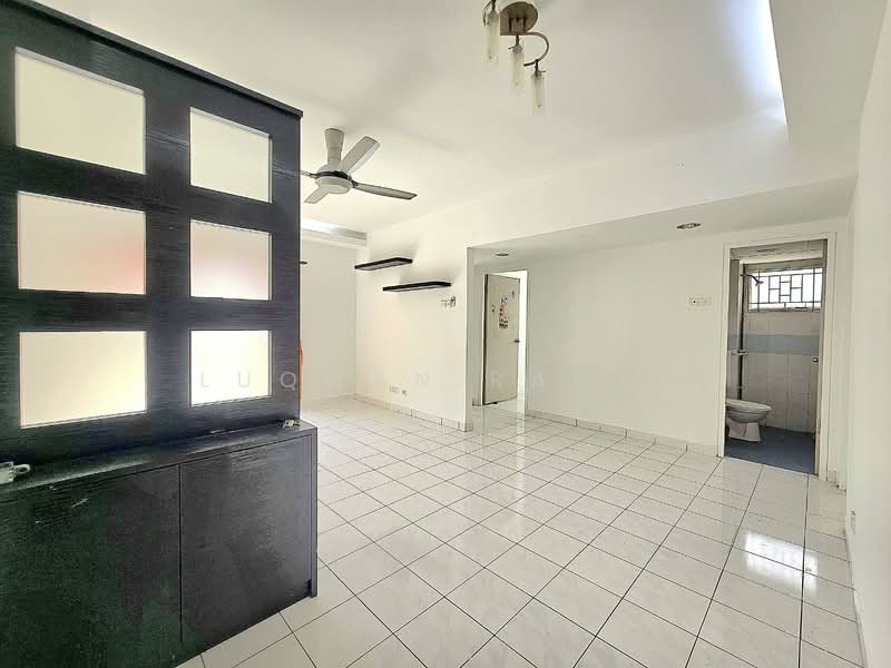 Pangsapuri untuk Dijual di Crystal Tower - Luqman Ramli - Living Room - PropertyGuru.com.my