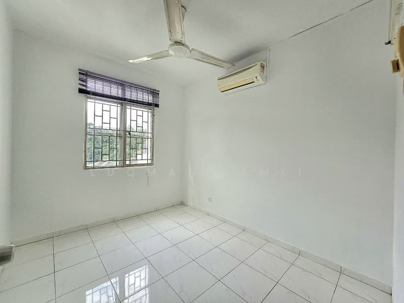 Pangsapuri untuk Dijual di Crystal Tower - Luqman Ramli - PropertyGuru.com.my