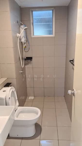 Condominium for Rent at Lakefront Homes - Tengku June Tengku Mamat - PropertyGuru.com.my