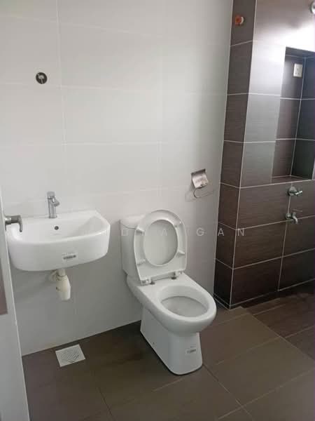 2-storey Terraced House for Rent in Taman Sutera (Johor Bahru) - Sandra Gan - Bathroom - PropertyGuru.com.my