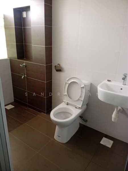 2-storey Terraced House for Rent in Taman Sutera (Johor Bahru) - Sandra Gan - Bathroom - PropertyGuru.com.my