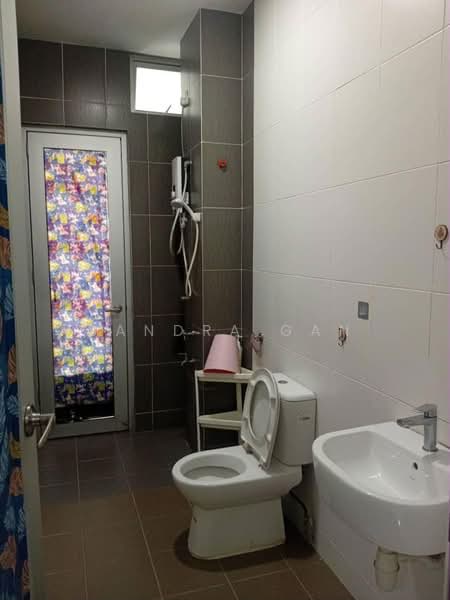 2-storey Terraced House for Rent in Taman Sutera (Johor Bahru) - Sandra Gan - Bathroom - PropertyGuru.com.my