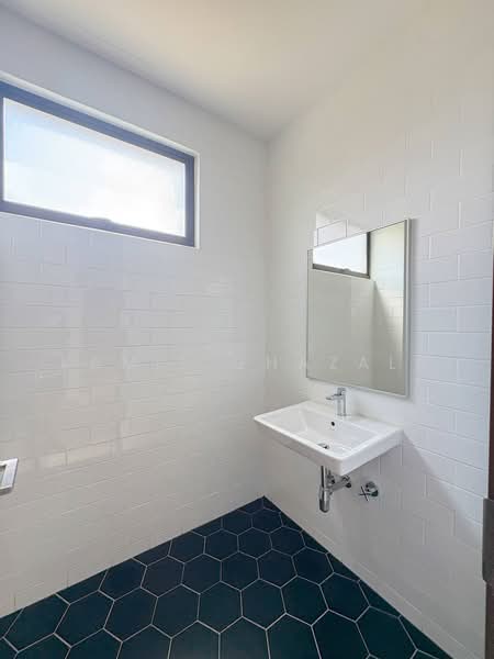 Rumah Teres untuk Dijual di Cyberjaya (Selangor) - Kamil Ghazali - Bathroom - PropertyGuru.com.my