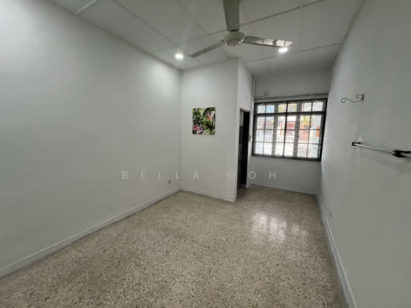 Rumah Teres 1.5 Tingkat untuk Disewa di Taman Perling (Perling) - Bella Goh - PropertyGuru.com.my
