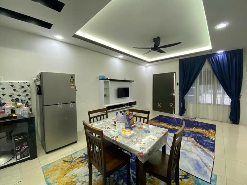 Rumah Teres 2 Tingkat untuk Dijual di Alam Perdana (Puncak Alam) - Nadia Shukri - Living Room - PropertyGuru.com.my