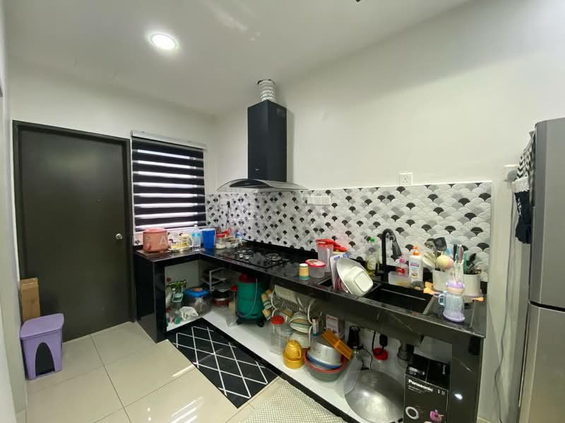 Rumah Teres 2 Tingkat untuk Dijual di Alam Perdana (Puncak Alam) - Nadia Shukri - Kitchen - PropertyGuru.com.my