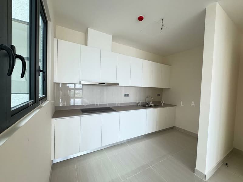 Service Residence for Sale at Senada Residence @ KLGCC Resort - Ruth Chin May Lan - Kitchen - PropertyGuru.com.my