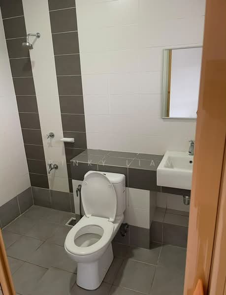 2-storey Terraced House for Sale in Bandar Bukit Raja (Klang) - Pinky Liaw - Bathroom - PropertyGuru.com.my