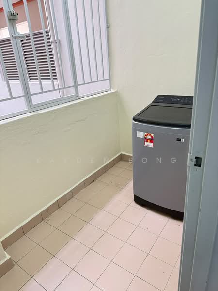 Kondominium untuk Disewa di D'aman Crimson - Kayden Bong - Balcony - PropertyGuru.com.my