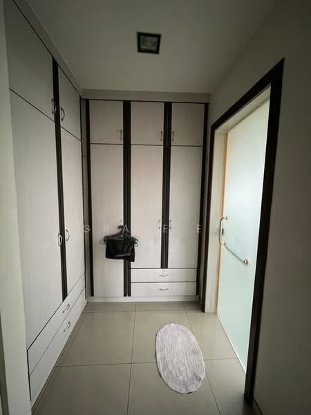 2-storey Terraced House for Sale in Usj 20 (Subang Jaya) - Grace Ee - walk-in wardrobe - PropertyGuru.com.my