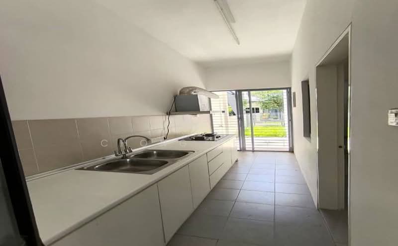 3-storey Terraced House for Rent in Lake Fields (Sungai Besi) - Chong De Yi - Kitchen - PropertyGuru.com.my