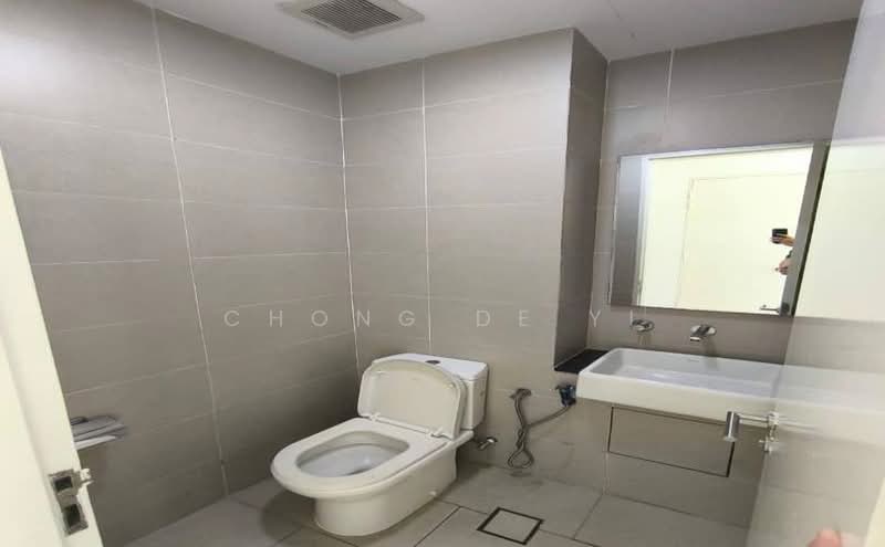 3-storey Terraced House for Rent in Lake Fields (Sungai Besi) - Chong De Yi - Bathroom - PropertyGuru.com.my