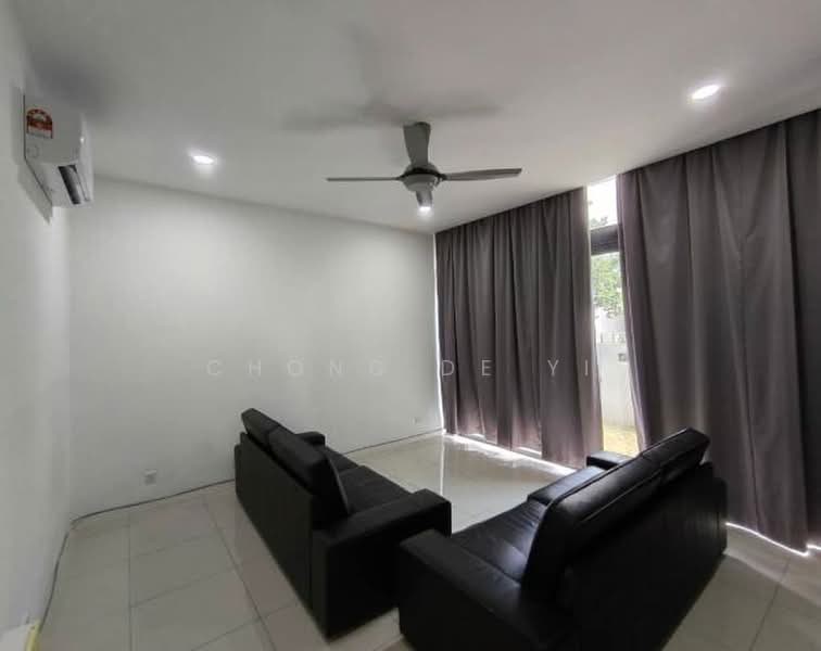 3-storey Terraced House for Rent in Lake Fields (Sungai Besi) - Chong De Yi - Living Room - PropertyGuru.com.my