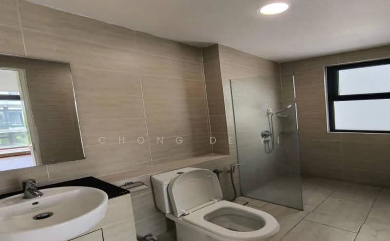3-storey Terraced House for Rent in Lake Fields (Sungai Besi) - Chong De Yi - Bathroom - PropertyGuru.com.my