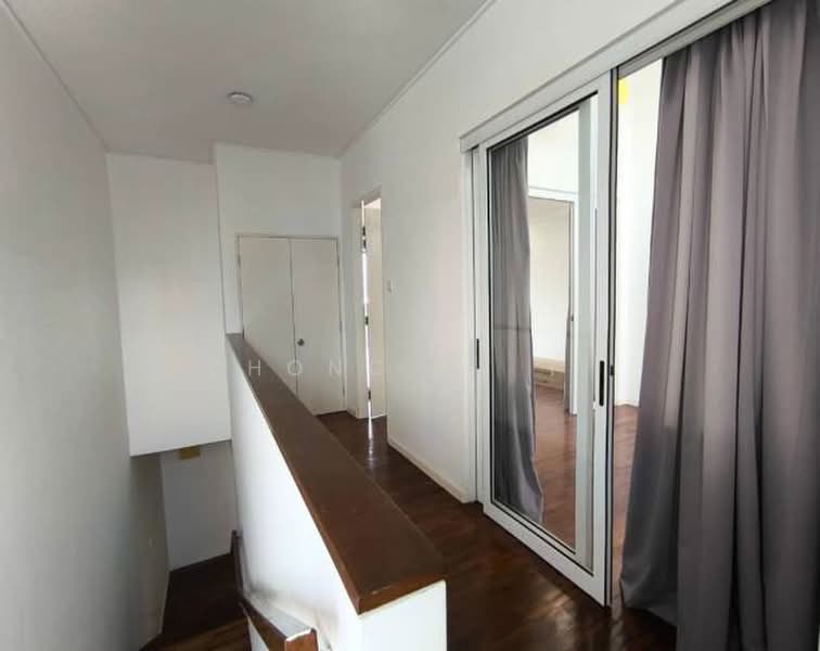 3-storey Terraced House for Rent in Lake Fields (Sungai Besi) - Chong De Yi - Corridor - PropertyGuru.com.my