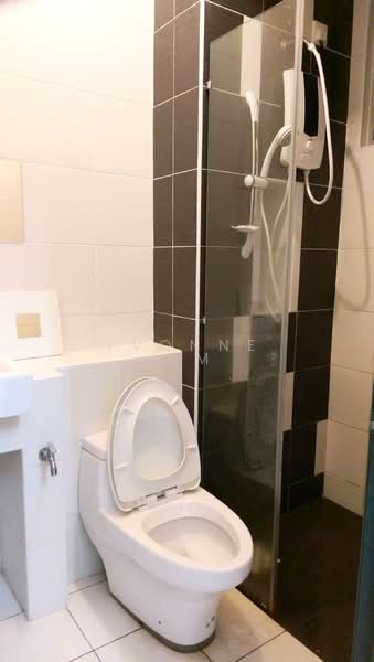 Servis Apartment untuk Dijual di D'Ambience Residences (Pangsapuri Ikatan Flora) - Yvonne Lim - Bathroom - PropertyGuru.com.my